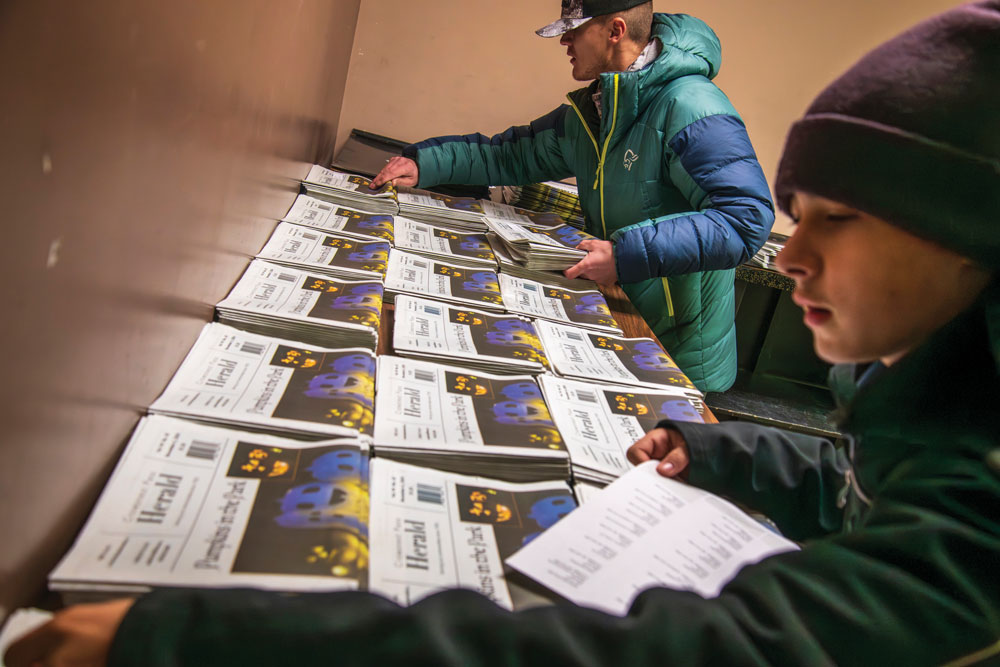 The Pass Herald being prepared (Photography by Guillaume Nolet)